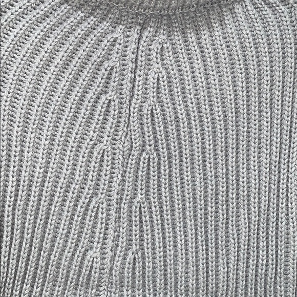 🌺 The Tosca Turtleneck Sweater Cape - Picture 8 of 8